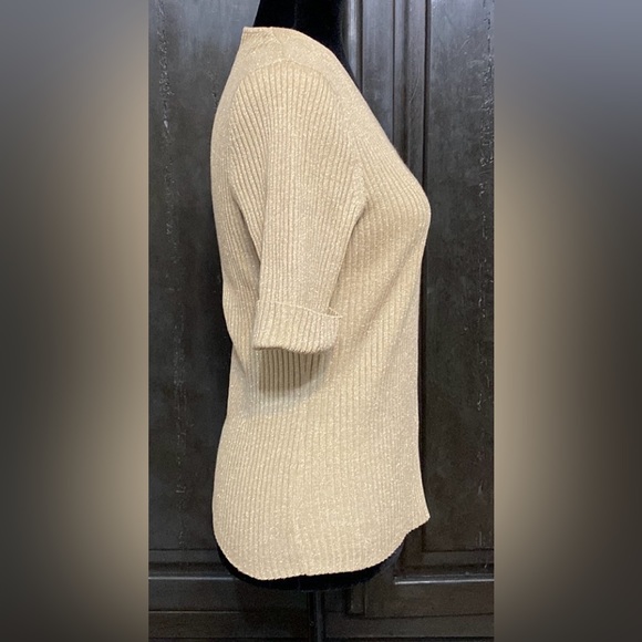 Kathy Lee shortsleeved gold metallic sweater - Size Medium - Picture 2 of 8